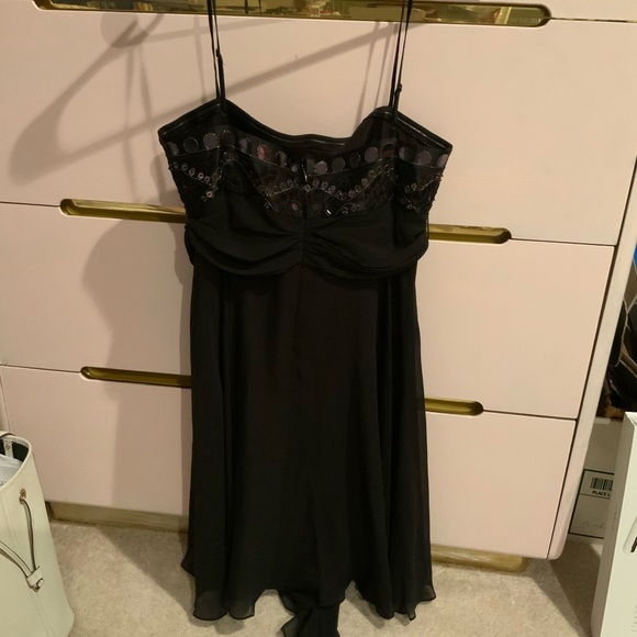 Black BCBGMAXAZRIA. cocktail dress with sequins Sz 4 - Picture 1 of 6